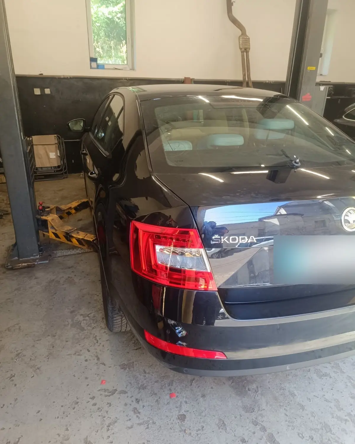 Opravená Škoda Octavia 3 po dokončení opravy